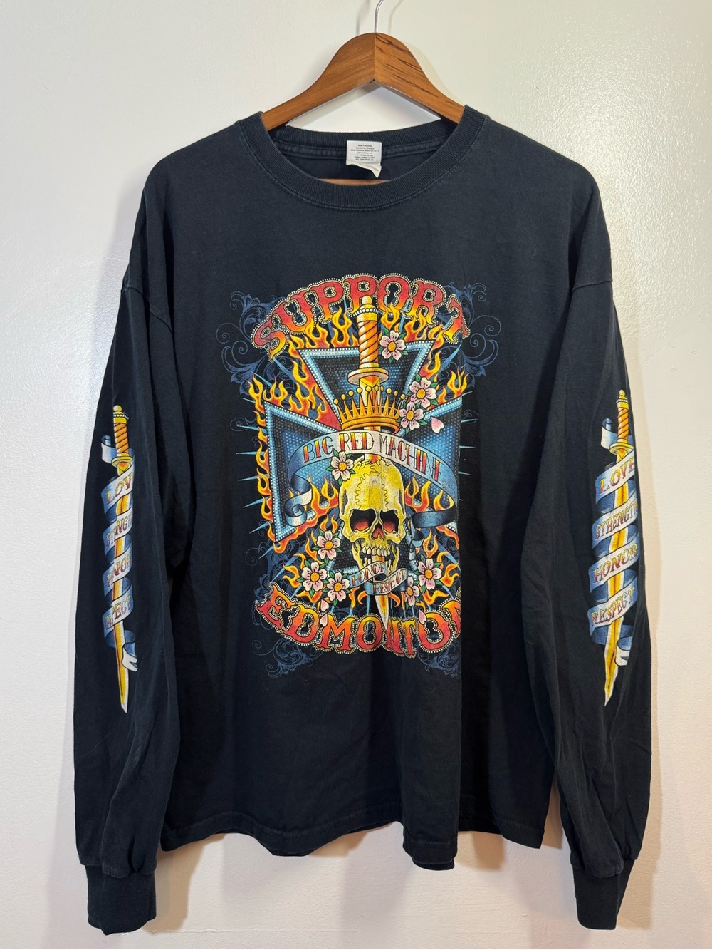 Hells Angels 81 Support Your Local Big Red Machine Edmonton XL Shirt